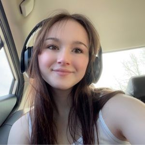 Meet your Posher, Savannah